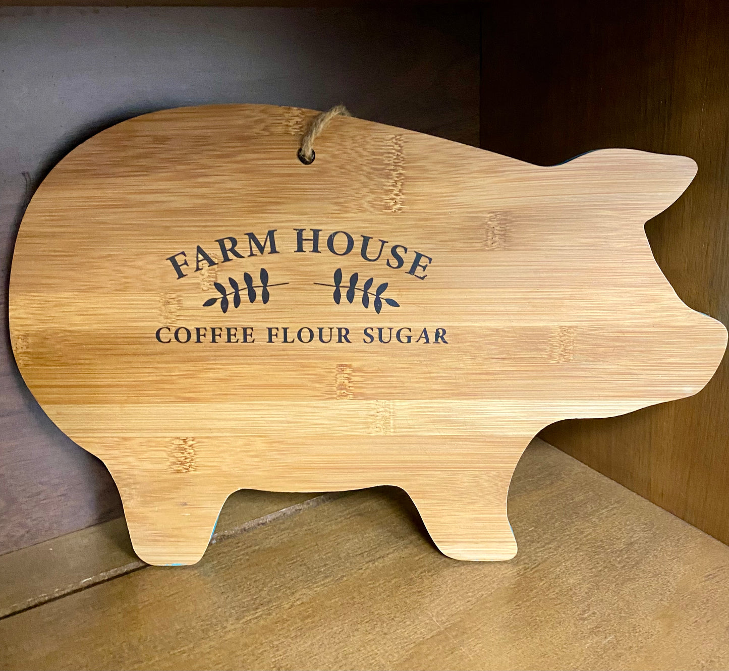 Wooden Pig Farmhouse Style Sign