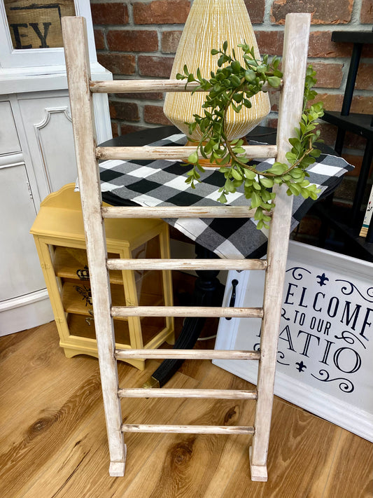 Distressed Wooden Ladder Decor